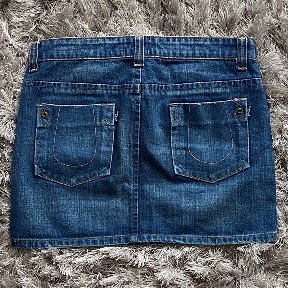 The Cove woman blue denim zipper front closure mini skirt. Size L. Pre-owned. - Picture 11 of 12